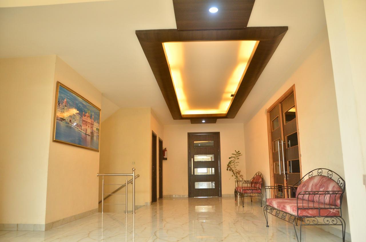 Hotel Milan Palace Amritsar Luaran gambar