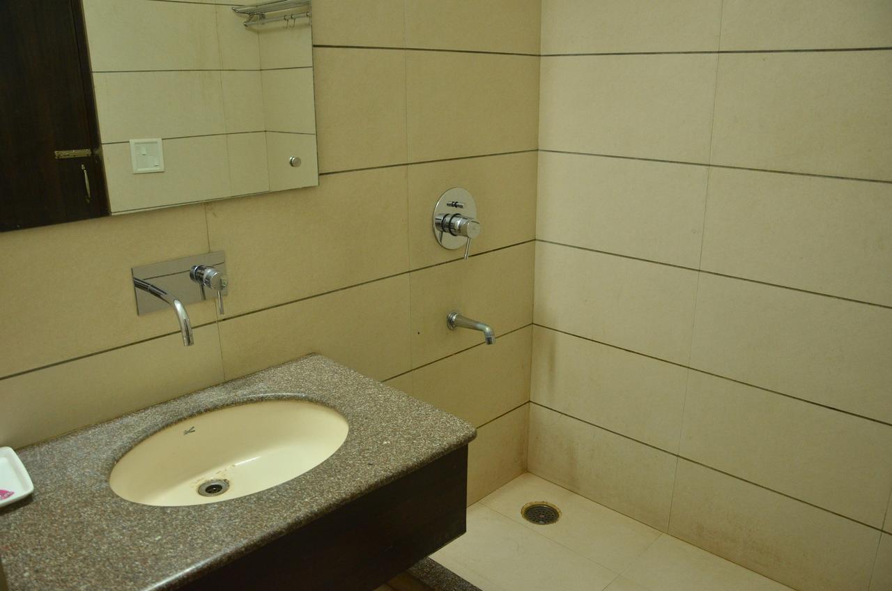 Hotel Milan Palace Amritsar Luaran gambar