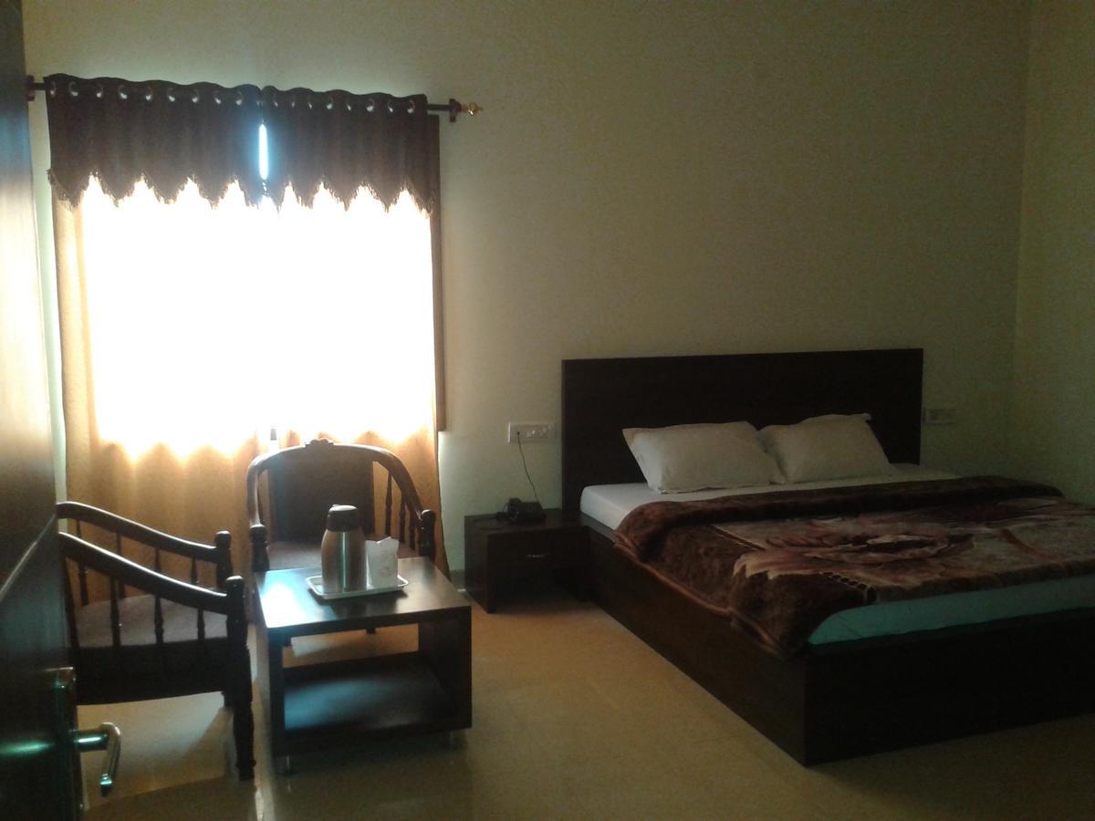 Hotel Milan Palace Amritsar Bilik gambar
