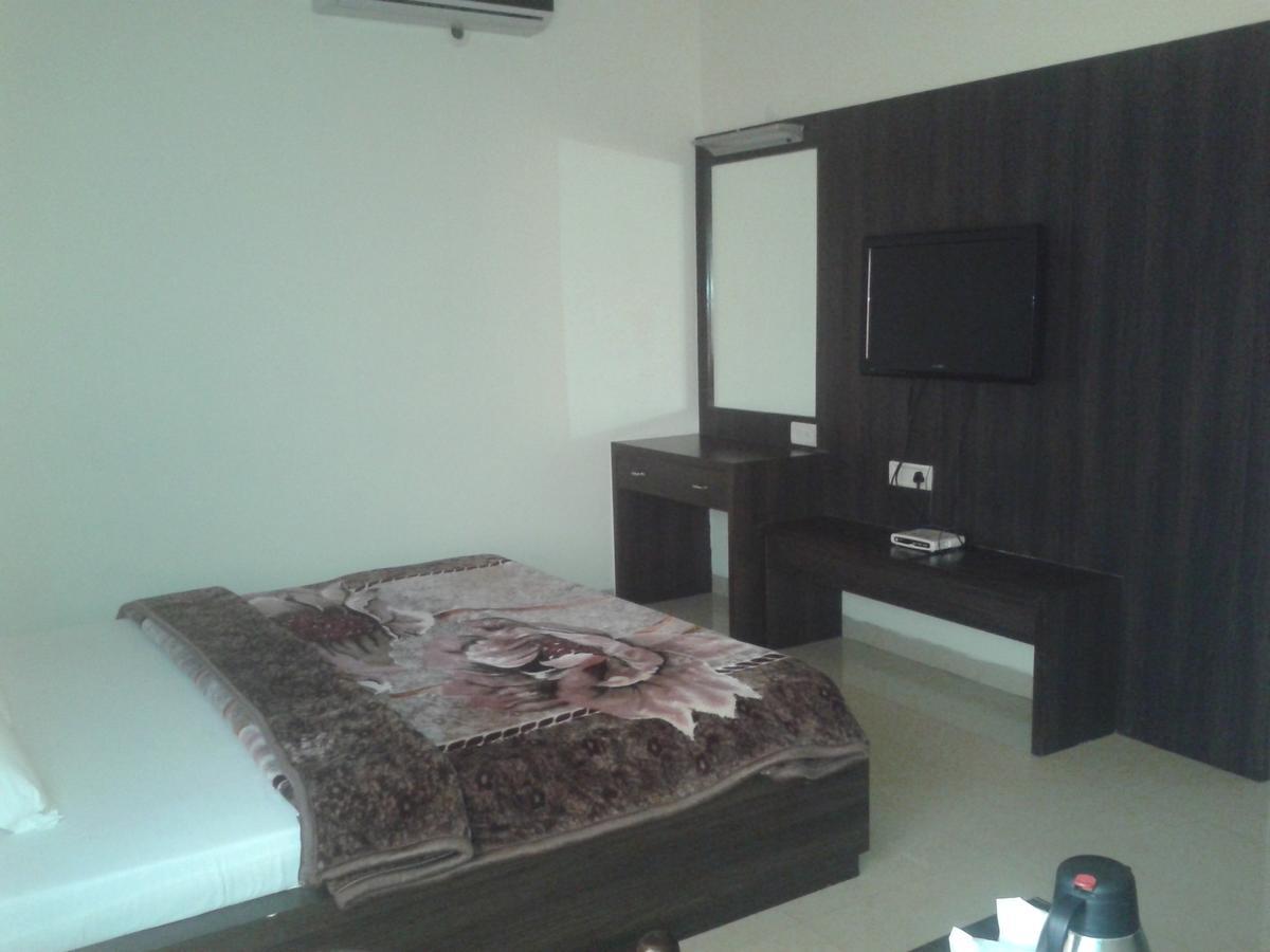 Hotel Milan Palace Amritsar Bilik gambar