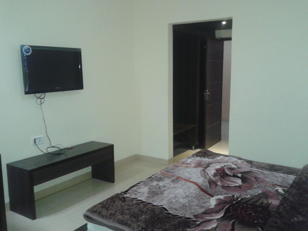 Hotel Milan Palace Amritsar Bilik gambar